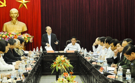 Chủ tịch Quốc hội Nguyễn Sinh Hùng thăm và làm việc tại Thái Bình, dự Ngày hội Đại đoàn kết toàn dân tộc tại thôn Trần Phú